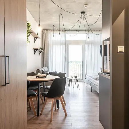 Apartament Przy Lotnisku *
