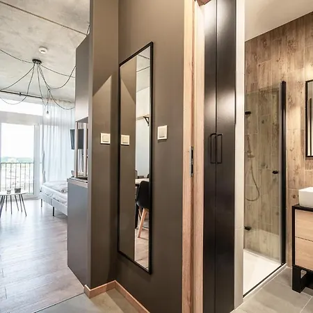 Apartament Przy Lotnisku *